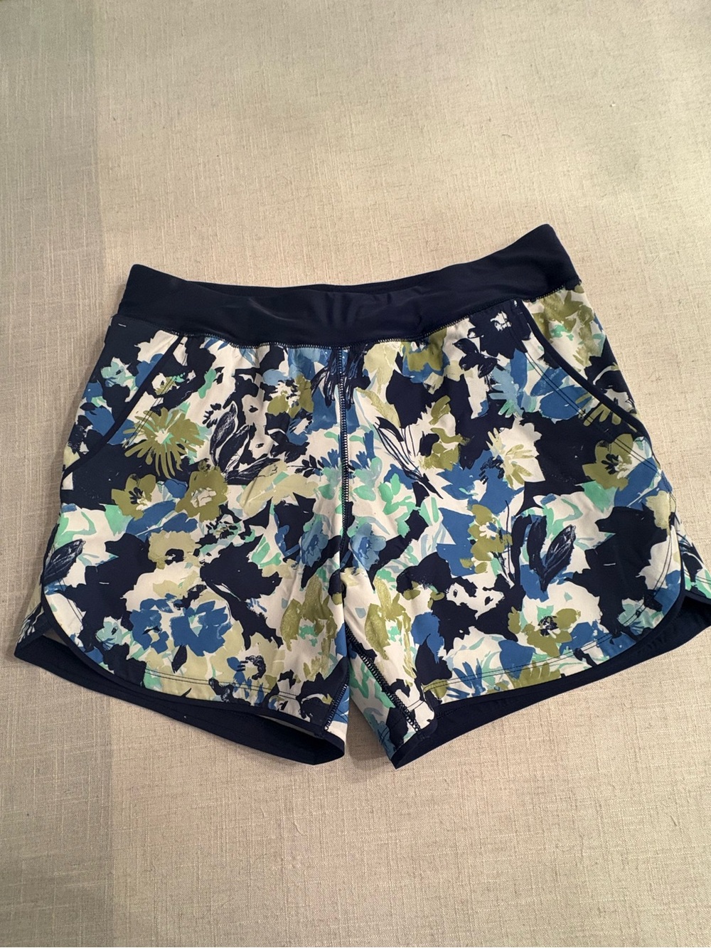 NWOT Lands End Women's Sunshade UPF 50 5 Inch Board Shorts with Panty, size 12